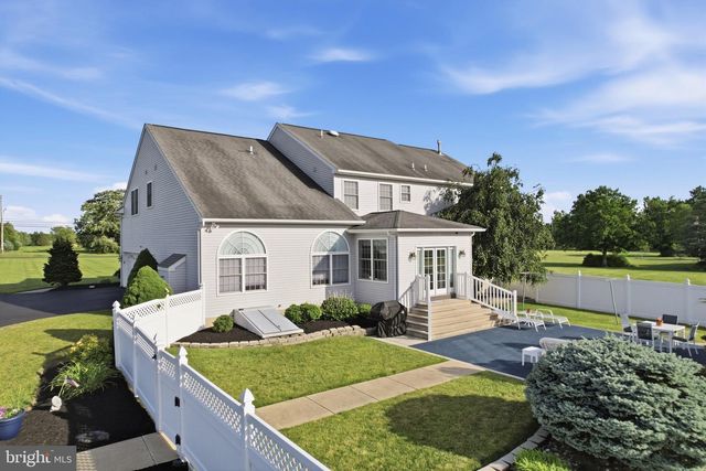 527 FAGLEYSVILLE RD, Perkiomenville, PA 18074
