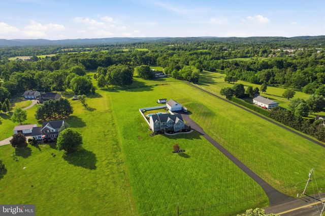 527 FAGLEYSVILLE RD, Perkiomenville, PA 18074