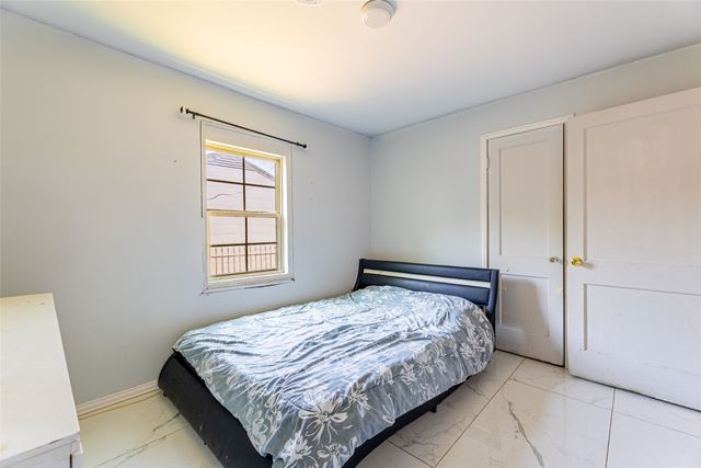 3225 Schieffer Avenue, Fort Worth, TX 76110
