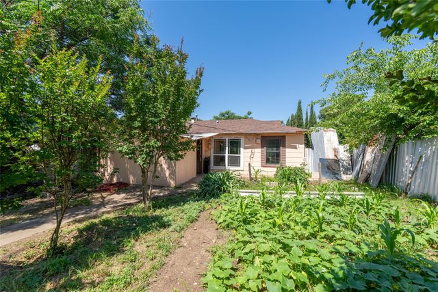 3225 Schieffer Avenue, Fort Worth, TX 76110