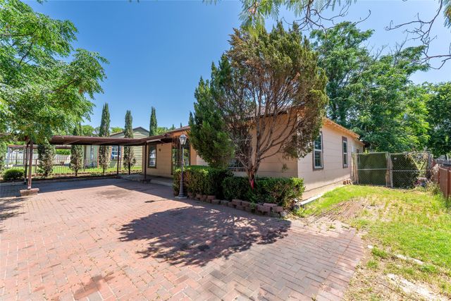 3225 Schieffer Avenue, Fort Worth, TX 76110