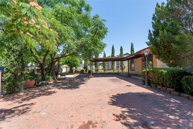 3225 Schieffer Avenue, Fort Worth, TX 76110