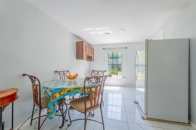 3225 Schieffer Avenue, Fort Worth, TX 76110