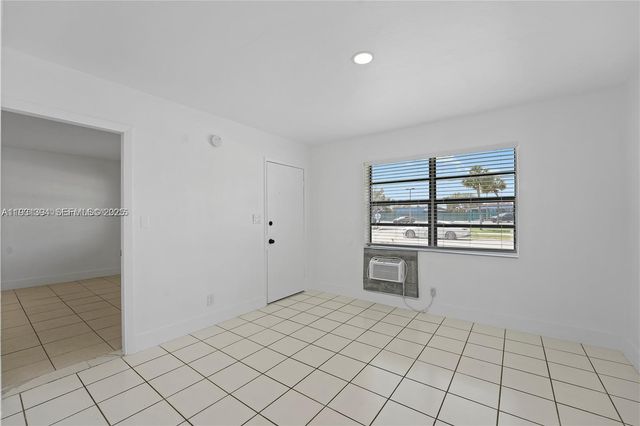 380 SE 12th Ave 2, Deerfield Beach, FL 33441