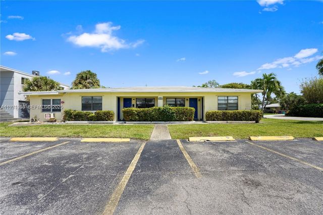 380 SE 12th Ave 2, Deerfield Beach, FL 33441