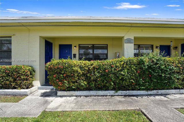 380 SE 12th Ave 2, Deerfield Beach, FL 33441