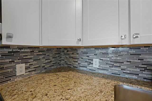 380 SE 12th Ave 2, Deerfield Beach, FL 33441