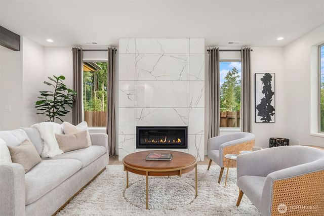 709 Chris David Drive, Steilacoom, WA 98388