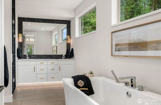 709 Chris David Drive, Steilacoom, WA 98388