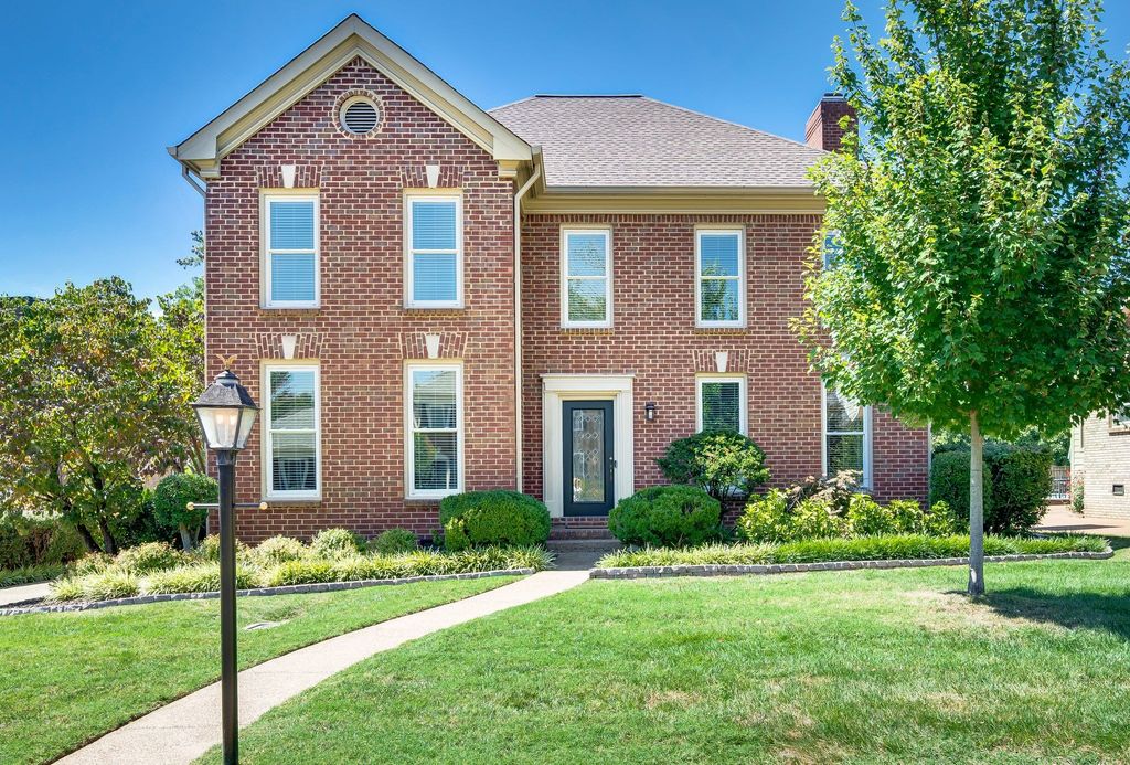 705 Burleigh Ct, Nashville, TN 37221