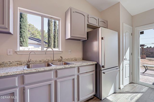 3424 BELFRY PARK Drive, El Paso, TX 79936