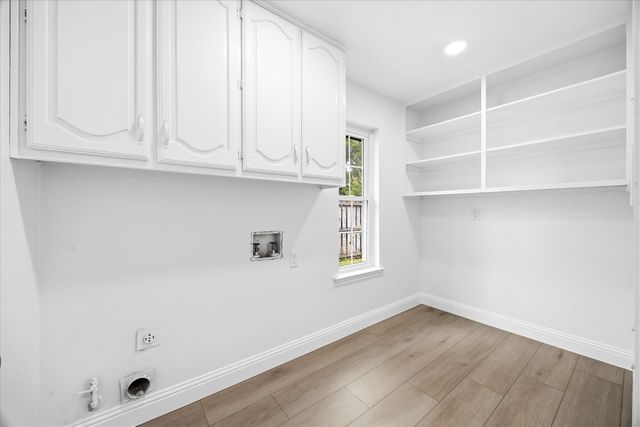 2131 Springwood, Carrollton, TX 75006