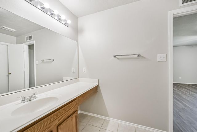 4915 Winding View Lane, Humble, TX 77346