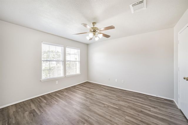 4915 Winding View Lane, Humble, TX 77346