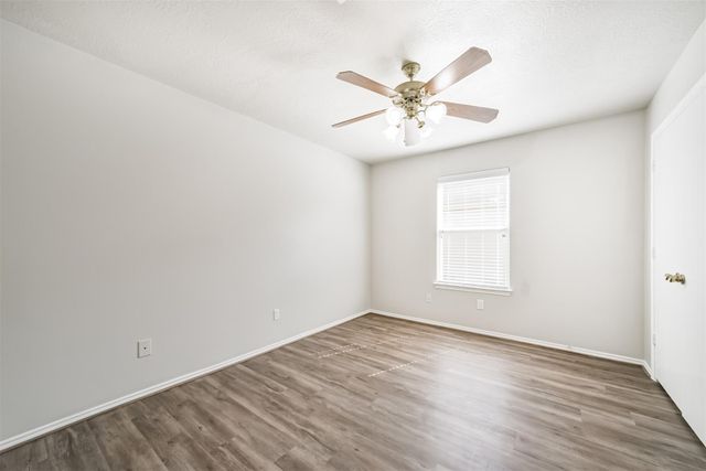 4915 Winding View Lane, Humble, TX 77346