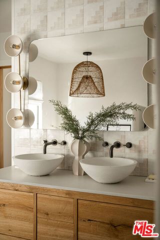 6017 La Prada Street, Los Angeles, CA 90042