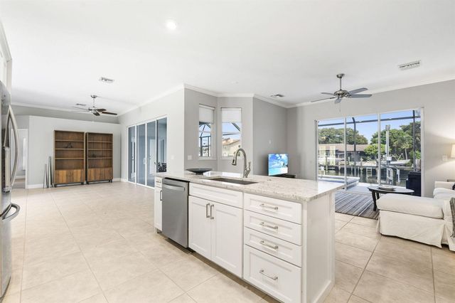117 Queen Elizabeth Court, Hutchinson Island, FL 34949