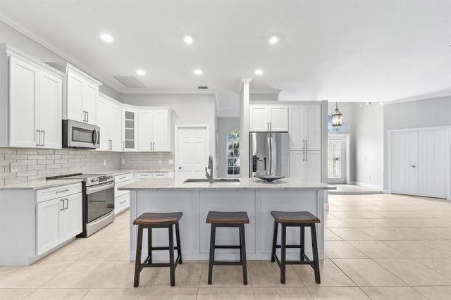 117 Queen Elizabeth Court, Hutchinson Island, FL 34949