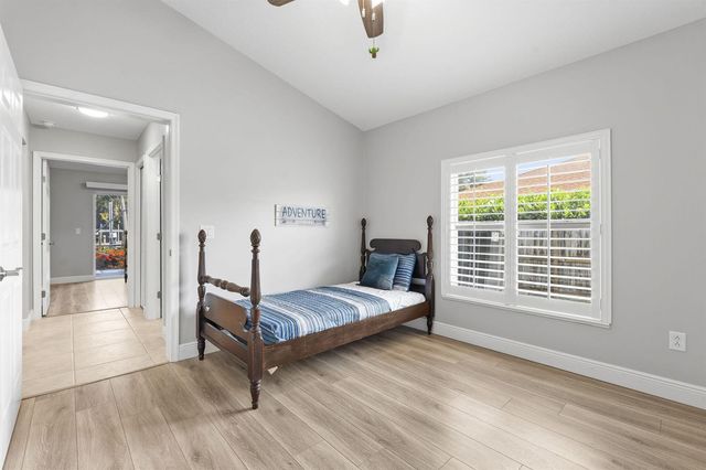 117 Queen Elizabeth Court, Hutchinson Island, FL 34949