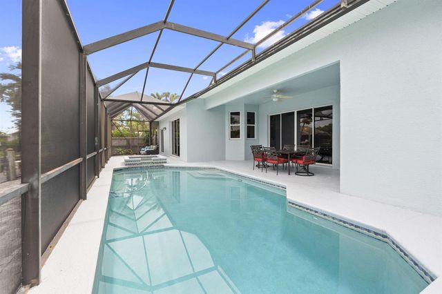 117 Queen Elizabeth Court, Hutchinson Island, FL 34949
