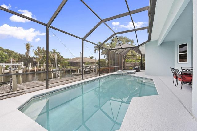 117 Queen Elizabeth Court, Hutchinson Island, FL 34949
