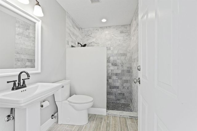 117 Queen Elizabeth Court, Hutchinson Island, FL 34949