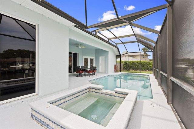 117 Queen Elizabeth Court, Hutchinson Island, FL 34949
