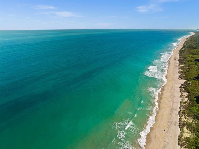 117 Queen Elizabeth Court, Hutchinson Island, FL 34949