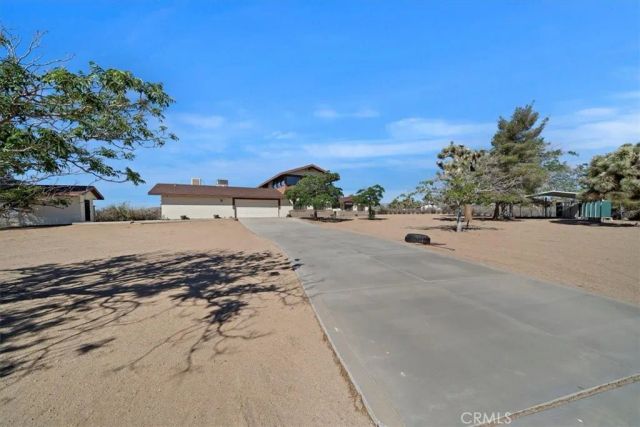 59187 Mesa Dr, Yucca Valley, CA 92284
