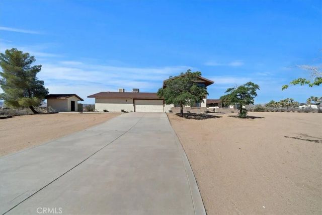 59187 Mesa Dr, Yucca Valley, CA 92284