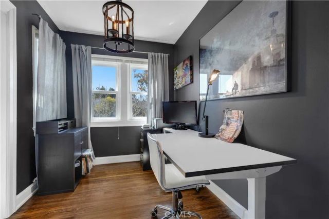 1569 S Orange Grove Avenue, Los Angeles, CA 90019