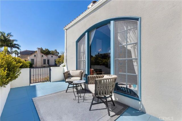 1569 S Orange Grove Avenue, Los Angeles, CA 90019