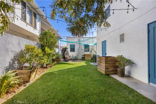 1569 S Orange Grove Avenue, Los Angeles, CA 90019