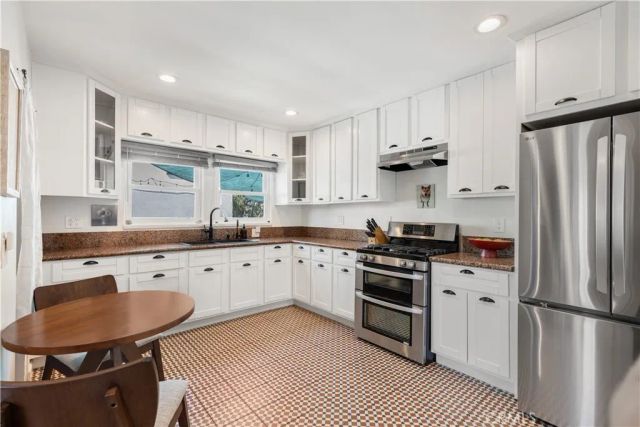 1569 S Orange Grove Avenue, Los Angeles, CA 90019