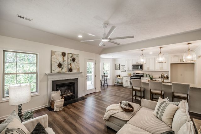 3005 Lana Ln, Greenbrier, TN 37073