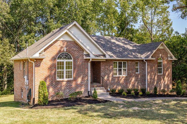 3005 Lana Ln, Greenbrier, TN 37073