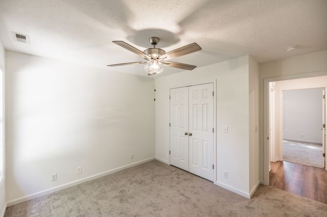 3005 Lana Ln, Greenbrier, TN 37073