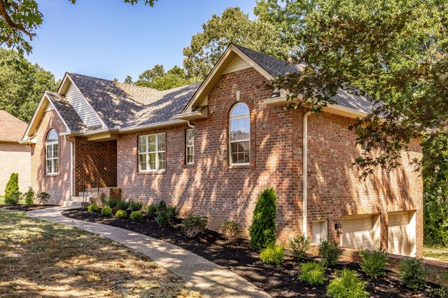 3005 Lana Ln, Greenbrier, TN 37073