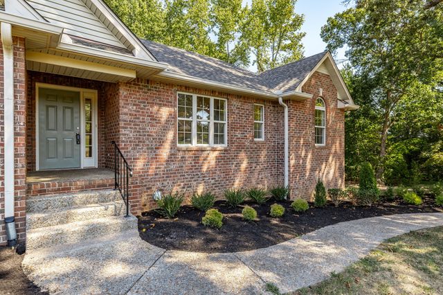 3005 Lana Ln, Greenbrier, TN 37073