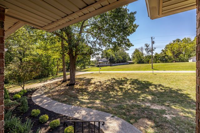 3005 Lana Ln, Greenbrier, TN 37073