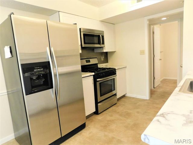 14471 Bantry Lane 11, Chesterfield, MO 63017