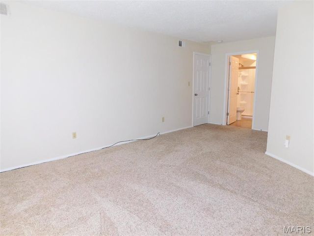 14471 Bantry Lane 11, Chesterfield, MO 63017