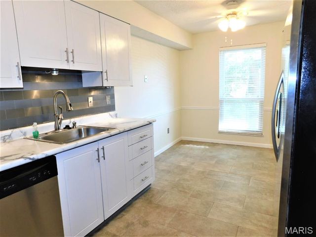 14471 Bantry Lane 11, Chesterfield, MO 63017