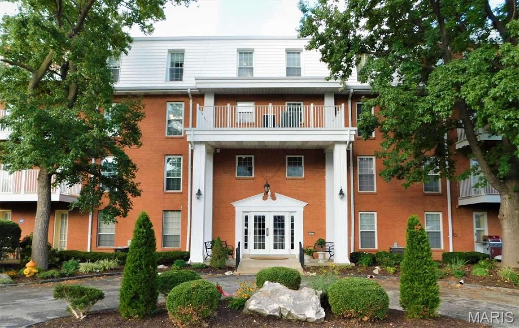 14471 Bantry Lane 11, Chesterfield, MO 63017