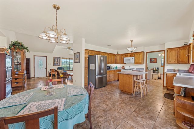 671 Lcr 516, Mexia, TX 76667