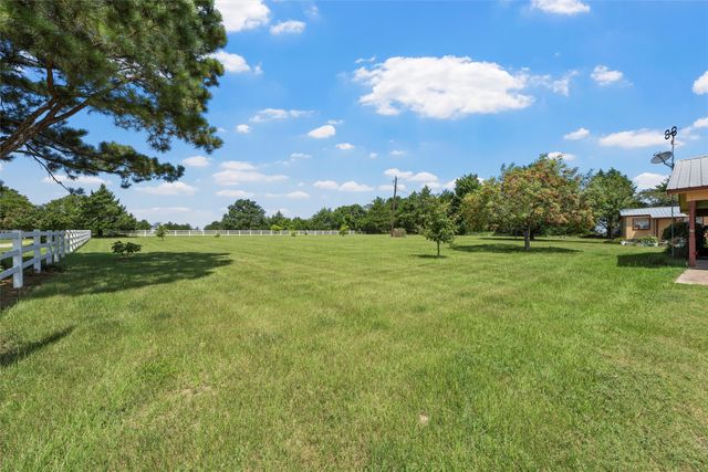 671 Lcr 516, Mexia, TX 76667