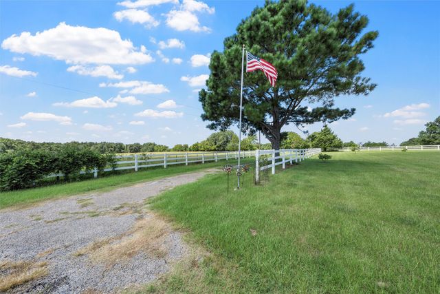 671 Lcr 516, Mexia, TX 76667