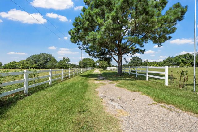 671 Lcr 516, Mexia, TX 76667