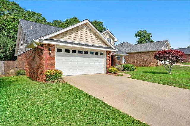 2520 Rosebud Drive, Mobile, AL 36695