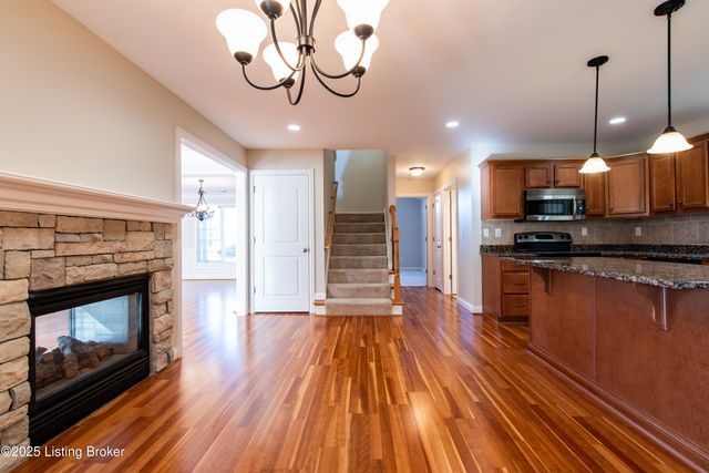 1006 Champions Cir, Simpsonville, KY 40067